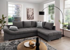 Stoff 9309 Coroni grau, 2-Sitzer mit Liegefunktion und Staukasten - Recamiere, inklusive 2x Zierkissen, Fußhöhe 12cm, Wellenunterfederung, Komfortschaum, Stellmaß 256x170cm, Höhe 88cm, Sitzhöhe 43cm, Sitztiefe 79cm, Sitzbreite 200cm, Liegefläche 200x142cmHinweis Maßangaben
Alle genannten Maßangaben sind Circa-Maße