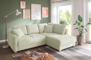 Bezug Miami 4 cream, Holzfüße schwarz, mit Boxspringunterfederung auf Sitz- und Liegefläche, als Dauerschläfer geeignet, inkl. EasyBett-Schlaffunktion,inkl. Bettkasten weiß beschichtet mit Belüftung, inkl. Hygiene-Topper mit Transporttasche, inkl. Aufziehhilfe für Umschlagrücken, einmalig seitenverkehrt montierbar,
inkl. 5 Rückenkissen, 2 Zierkissen, Schenkelmaß 235x186 cm, Liegefläche 124x203 cm, SItzhöhe 47cm
Hinweis Maßangaben
Alle genannten Maßangaben sind Circa-Maße