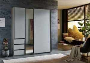 in -X18 Saharagrau/Absetzung Grafit, Griffe schwarz, 3 Schubkästen, 1 Spiegel, BHT 168/198/63cmHinweis Maßangaben
Alle genannten Maßangaben sind Circa-Maße